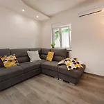 Il Poeta Aparthotel Procida