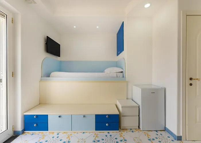 Il Poeta Aparthotel Procida